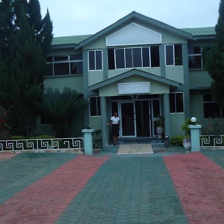 Wadoma Royale Hotel Kumasi Esterno foto