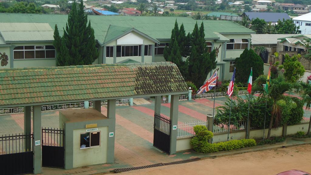 Wadoma Royale Hotel Kumasi Esterno foto
