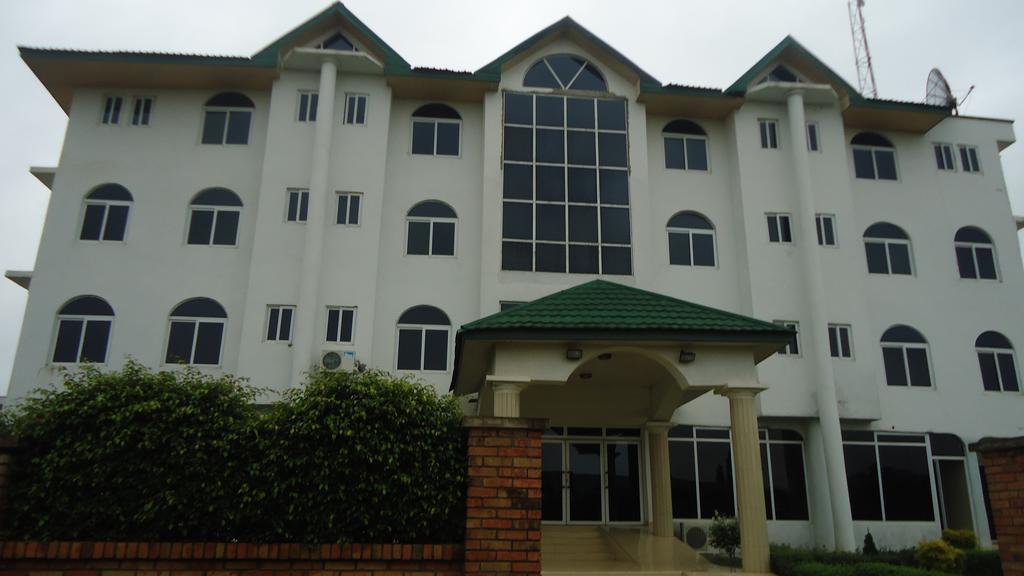 Wadoma Royale Hotel Kumasi Esterno foto